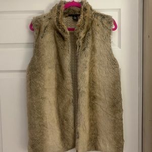 Faux fur vest, beige